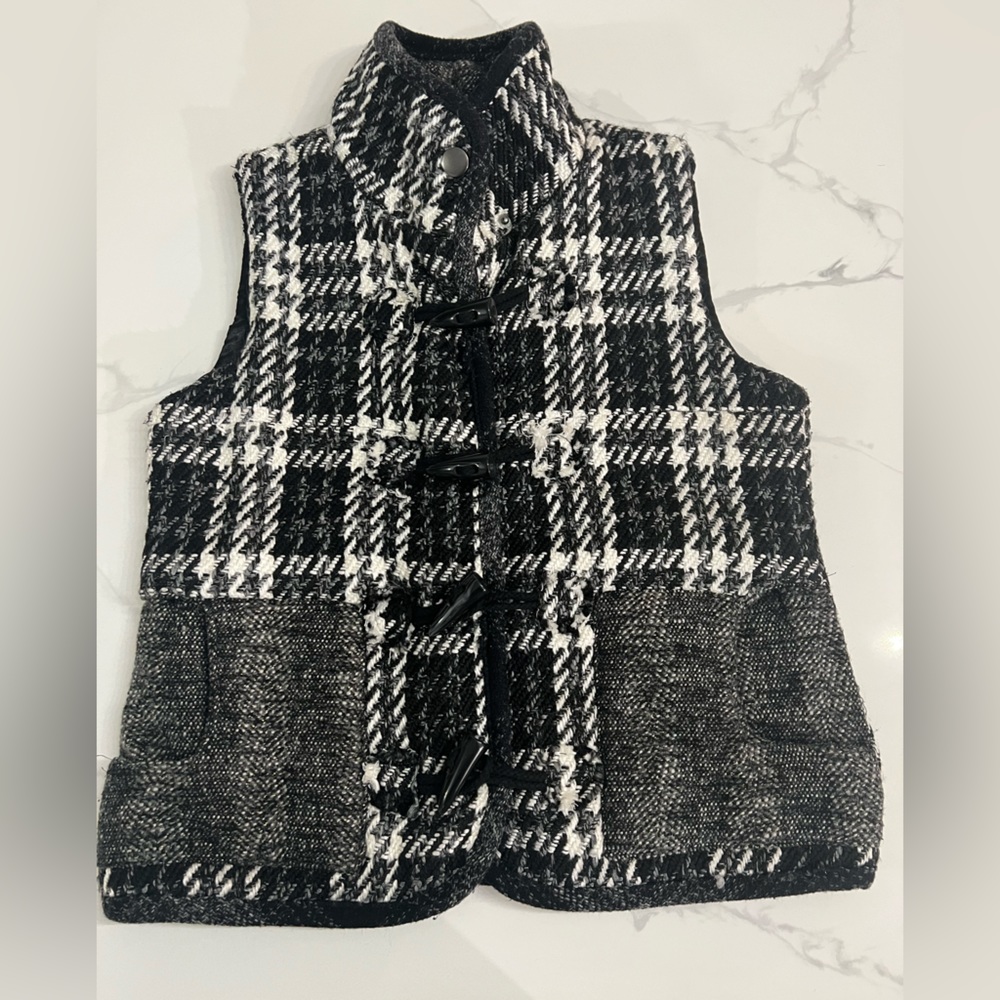 BKE woman’s plaid tweed zipper and horn shaped buttons vest with lining L